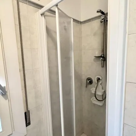 Top-floor Flat With Parking In Apartment *